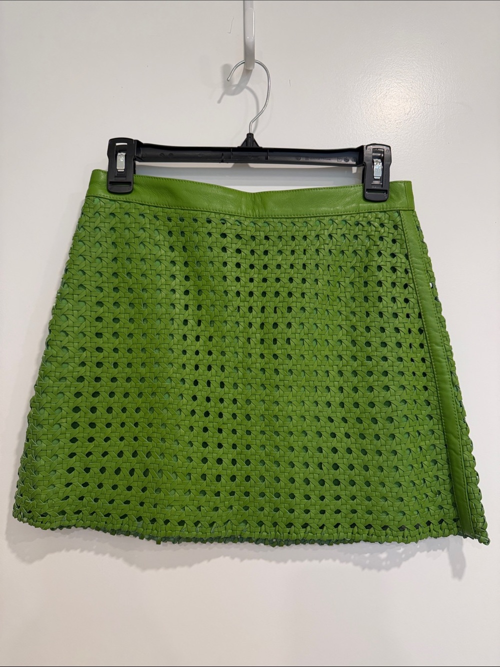 Alice + Olivia Green Woven Mini Skirt